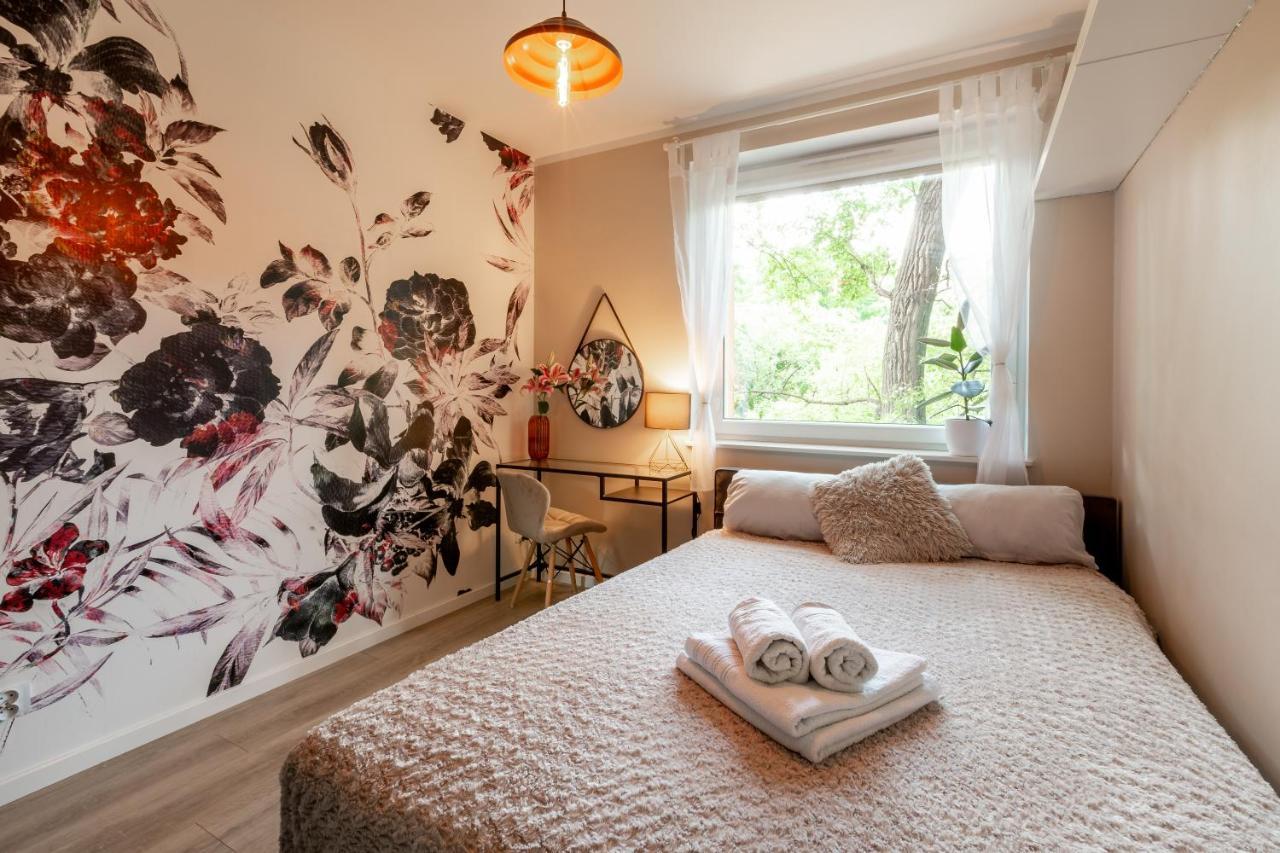 Sun House Apartment + Free Parking Breslavia Exterior foto